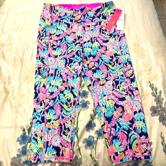 Lilly Pulitzer Pants - NWT Lilly Pulitzer luxletic cropped leggings XL